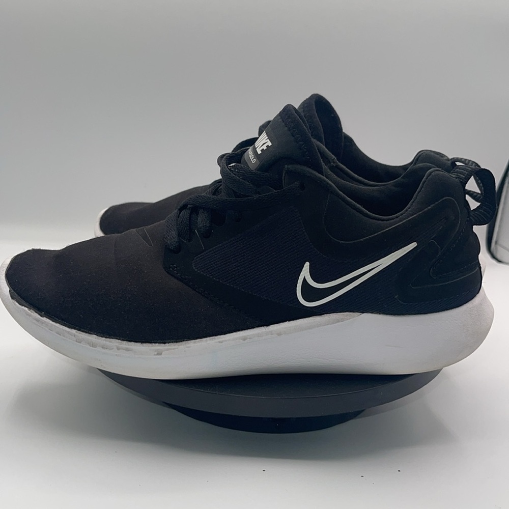 Nike Youth Lunarsolo Black Athletic 
Shoes size 5.5 Y  Boys - Picture 4 of 6
